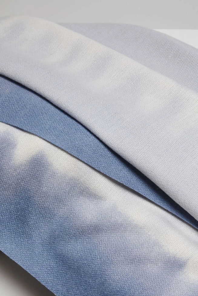 Szalik z delikatymi frędzlami