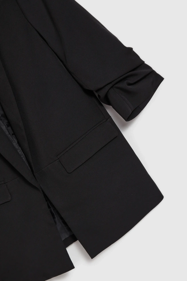 Gładka marynarka z marszczonymi rękawami 3/4 czarna