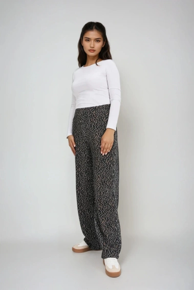 Spodnie w panterkę czarne
