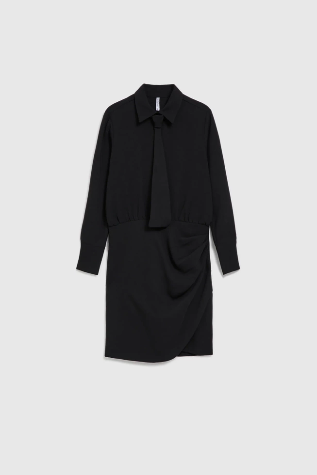 Sukienka z marszczeniem na biodrach czarna