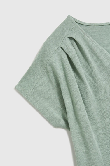 Bluzka oliwkowa z dekoltem w serek i krótkimi rękawami oliwkowa