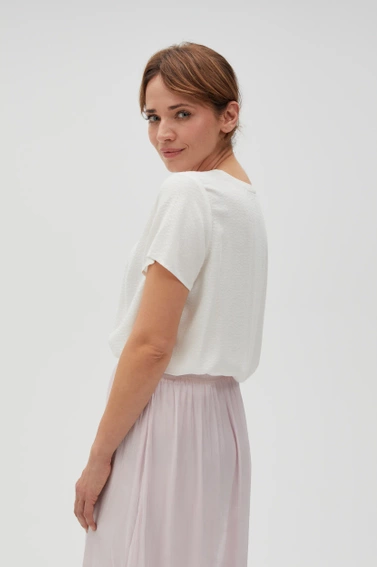 Koszula z ozdobnym dekoltem biała