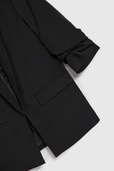 Gładka marynarka z marszczonymi rękawami 3/4 czarna