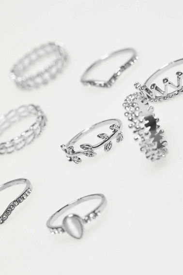 Eleganckie pierścionki w kolorze srebrnym - zestaw 3 sztuk 