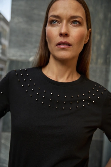 Bluzka z koralikami czarna