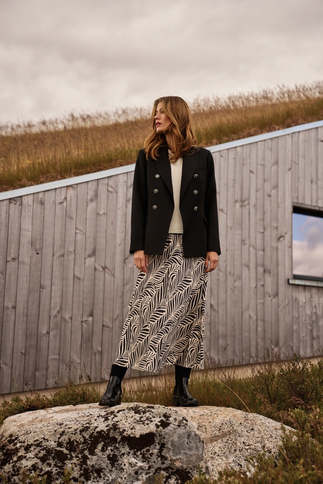 Wiskozowa spódnica midi granatowa