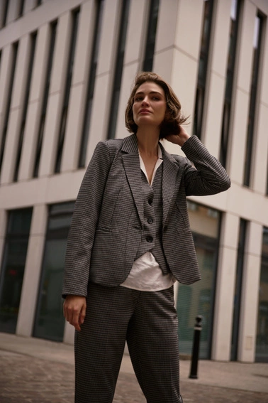 Jednorzędowa marynarka szara