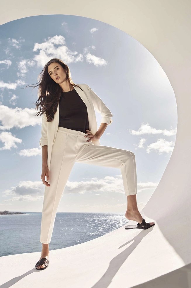 Spodnie w kant perłowe