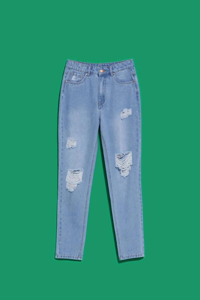 Jeansy mom fit z przetarciami błękitne