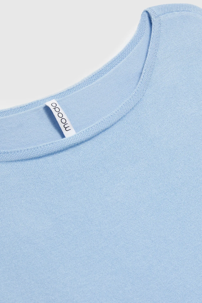 Cienki sweter błękitny