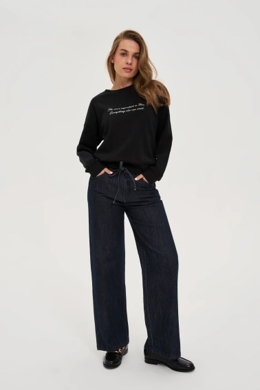 Bluza z napisem czarna