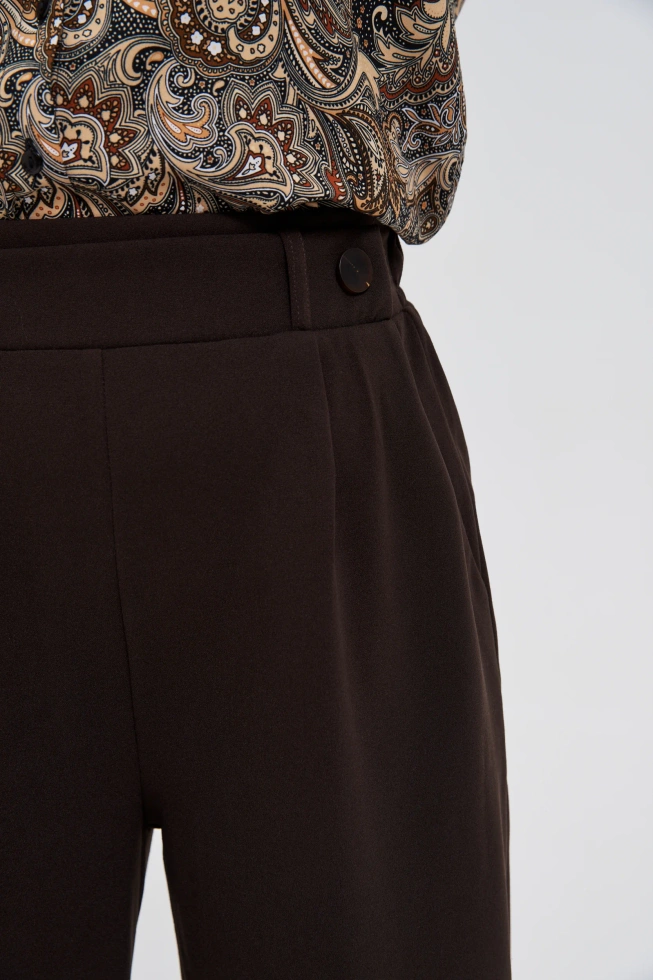 Eleganckie spodnie z szerokimi nogawkami brązowe