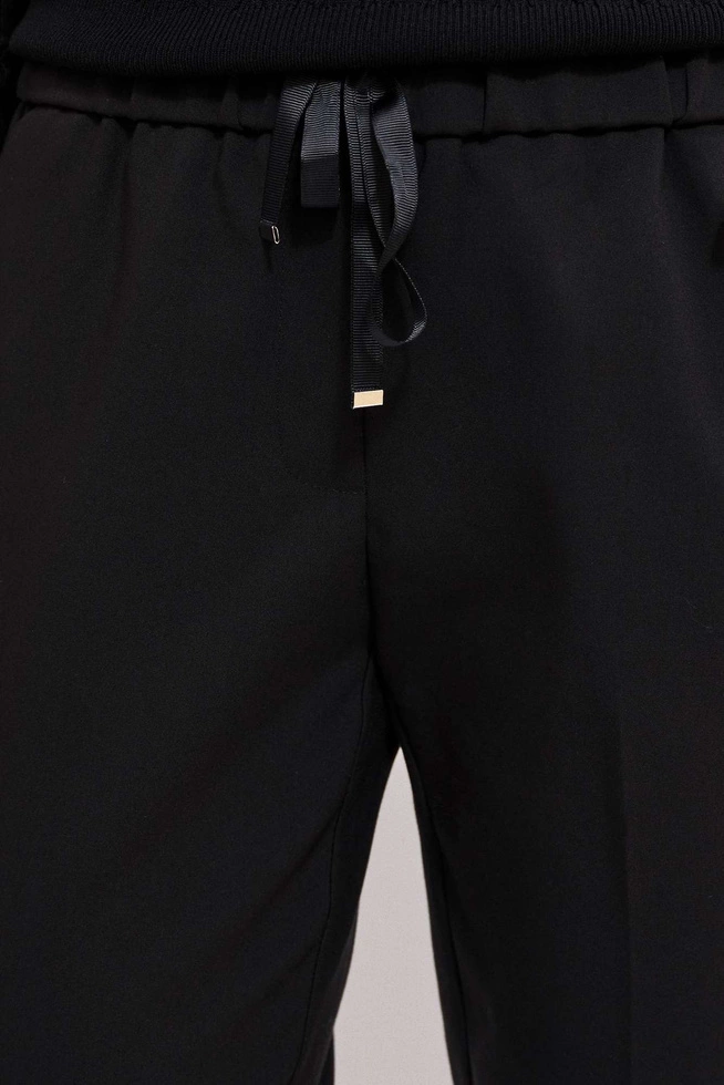 Spodnie z prostą nogawką