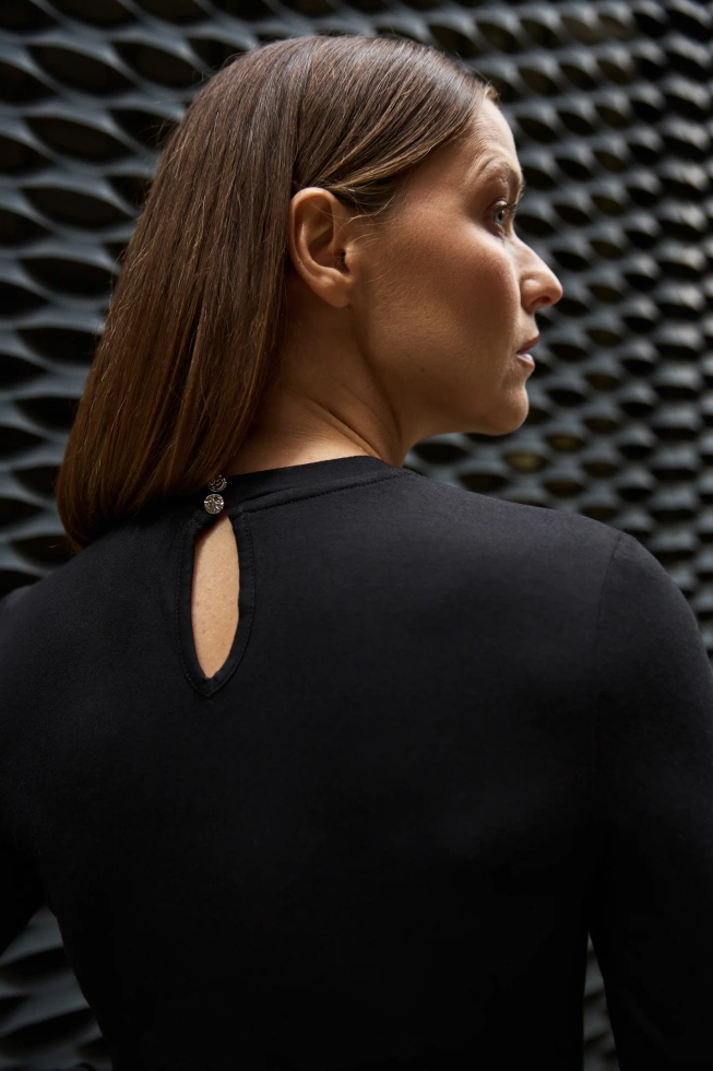 Dopasowana bluzka czarna