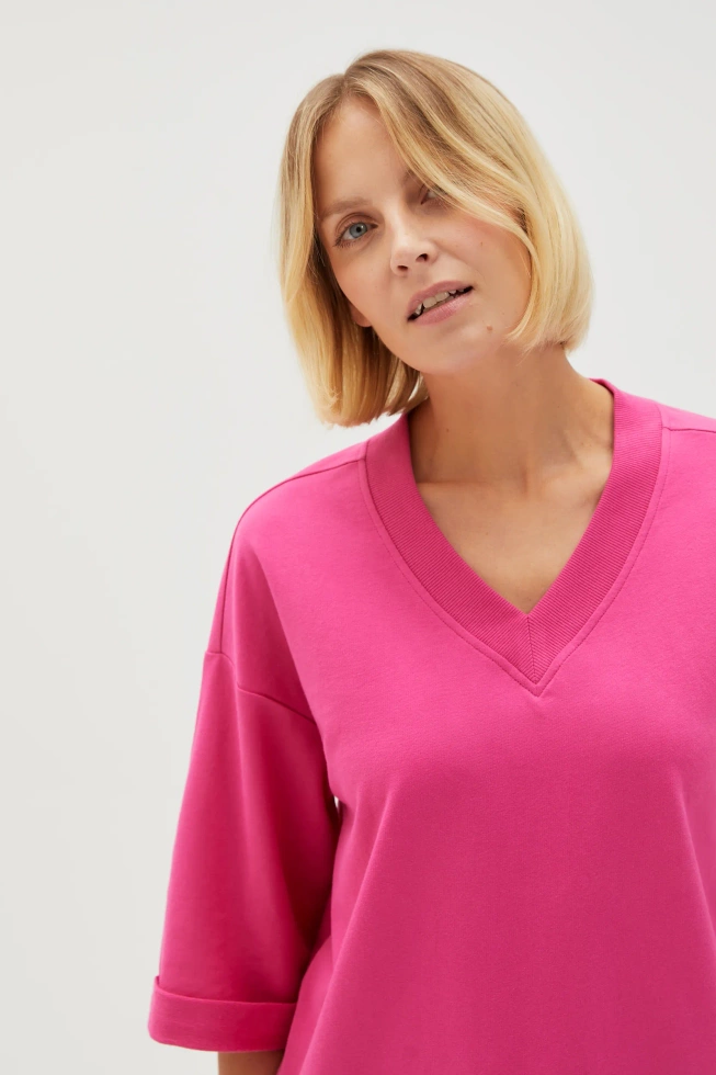 Bluza oversize z dekoltem w serek fuksjowa