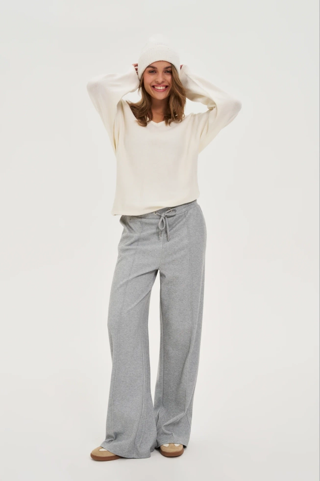 Ciepła czapka biała