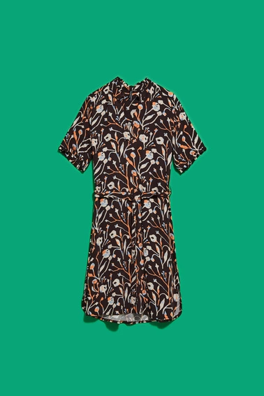 Koszulowa sukienka z paskiem czarna