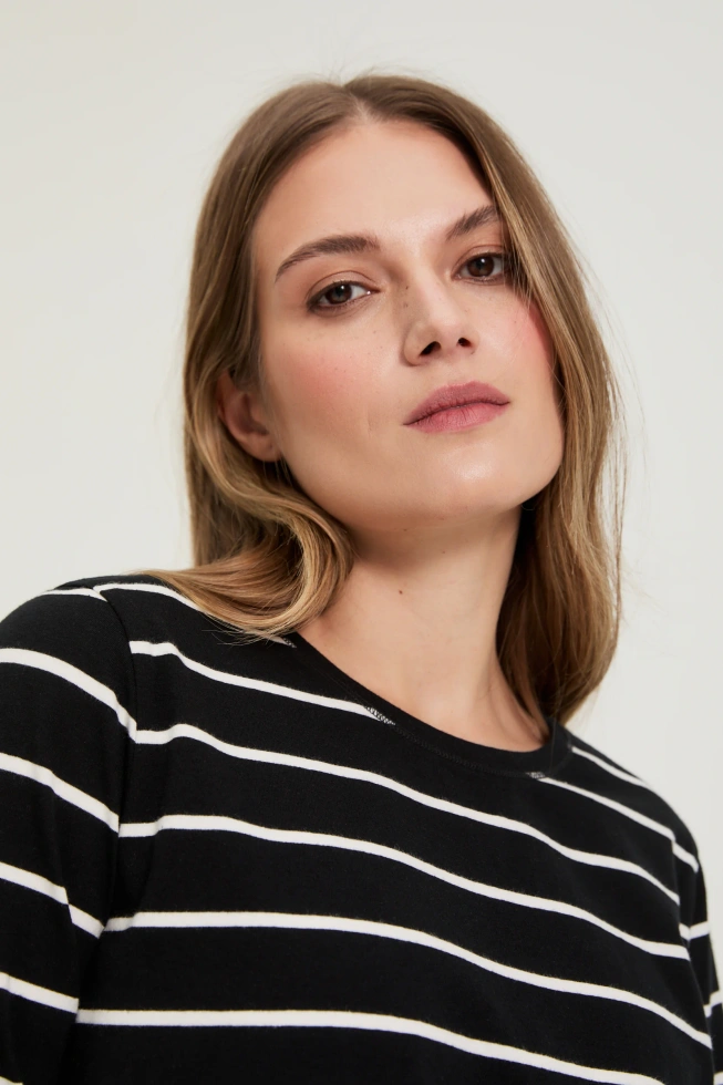 Bluzka w paski czarna