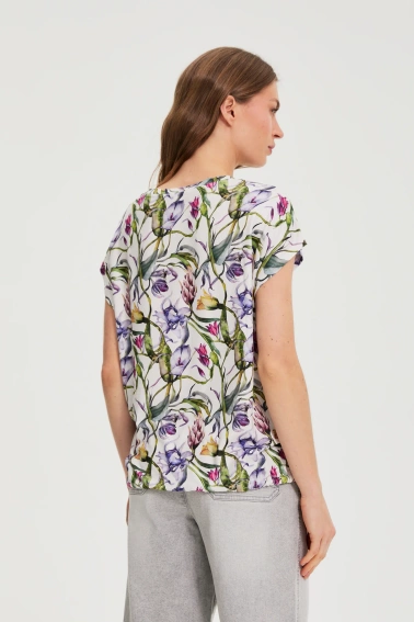 Bluzka w kwiaty biała