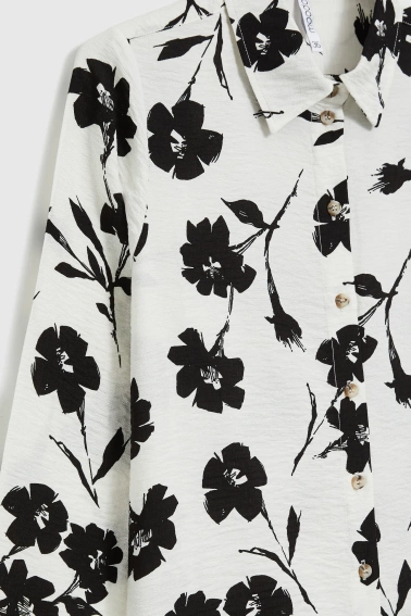 Wiskozowa koszula w kwiaty biała