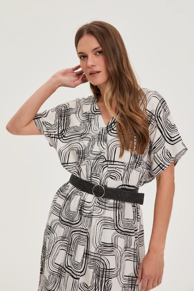 Wiskozowo-lniana sukienka biała