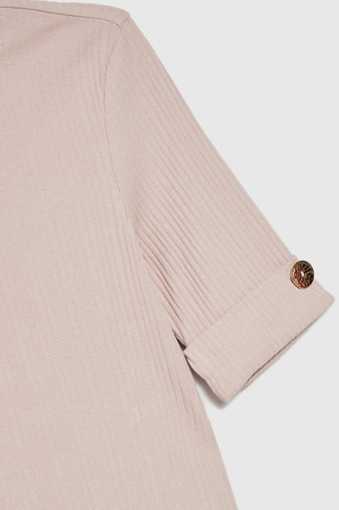 Prążkowana bluzka z golfem różowa