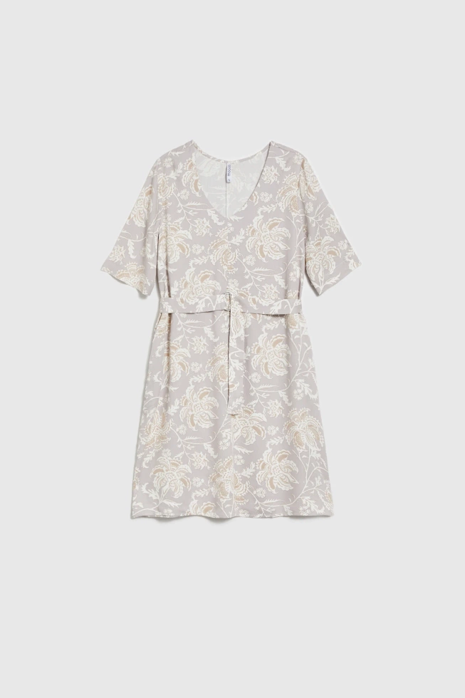 Wiskozowa sukienka z paskiem różowa