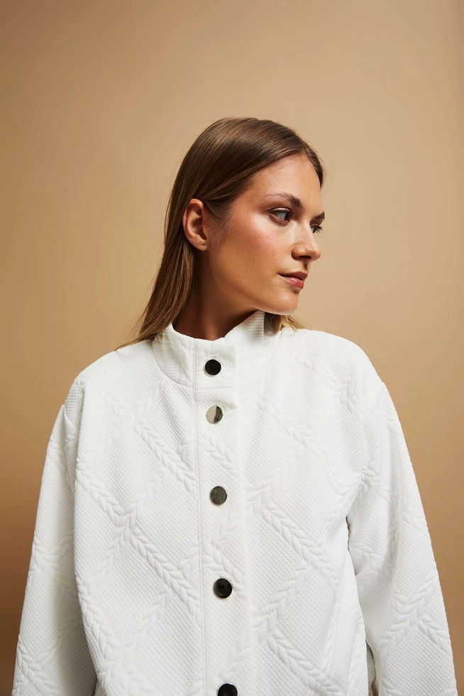 Bluza z ozdobnymi guzikami perłowa