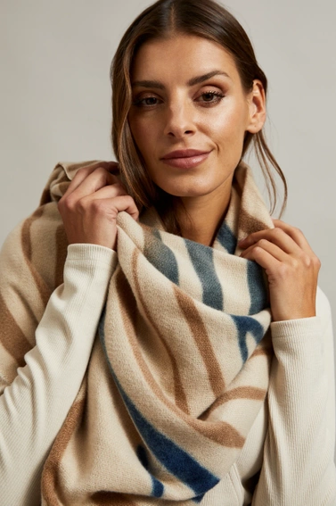  Szalik w zwierzęcy wzór beżowy