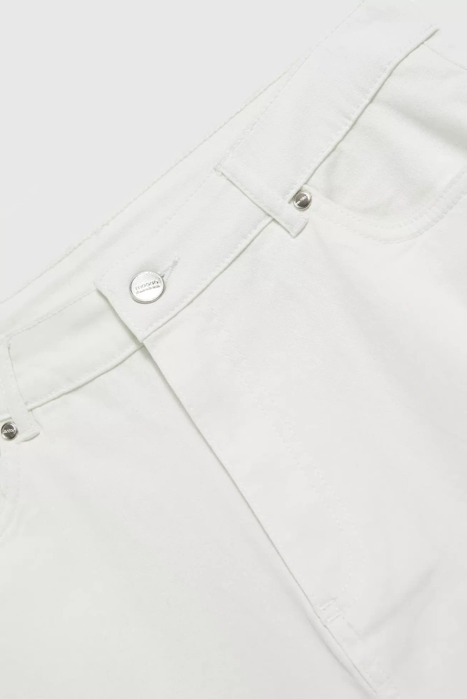 Jeansy mom fit białe