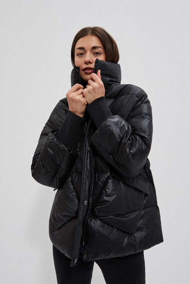 Pikowana kurtka z kołnierzem czarna