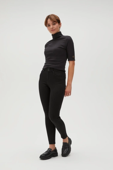 Gładkie jeansy rurki czarne