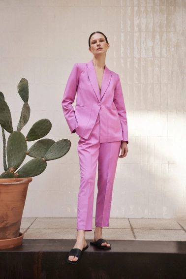 Jednorzędowa marynarka z długimi rękawami różowa