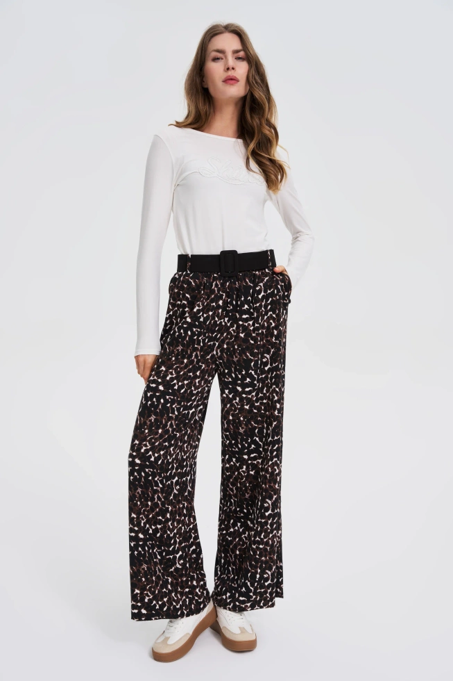 Bluzka z cekinami biała