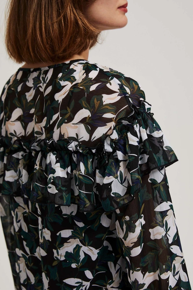 Koszula z falbanami i kwiecistym wzorem
