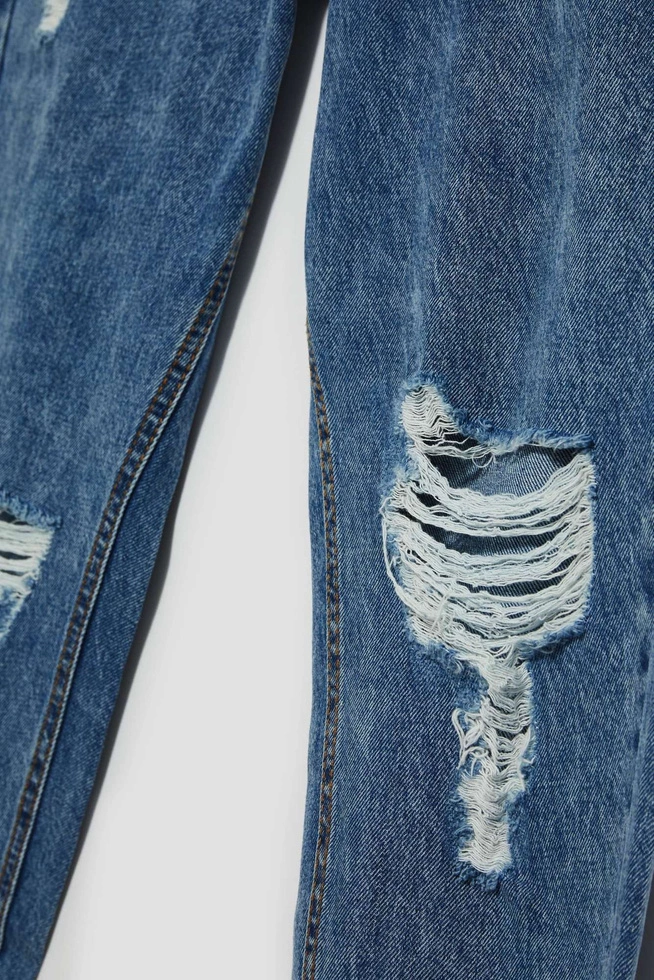 Jeansy boyfriend z przetarciami