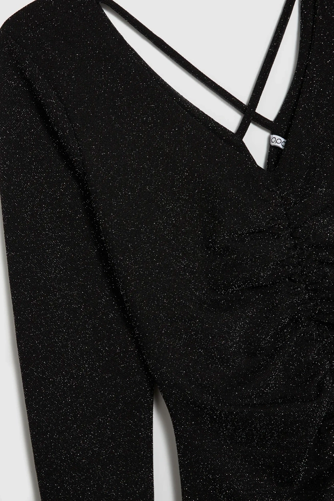 Dopasowana sukienka ozdobiona metaliczną nitką czarna