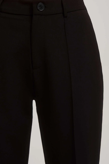 Spodnie w kant czarne