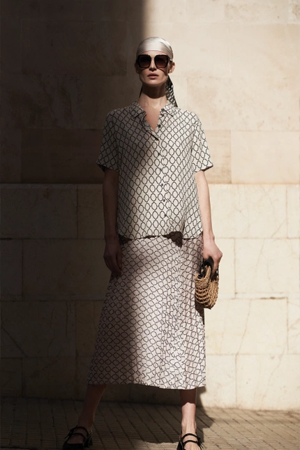 Plisowana spódnica midi beżowa