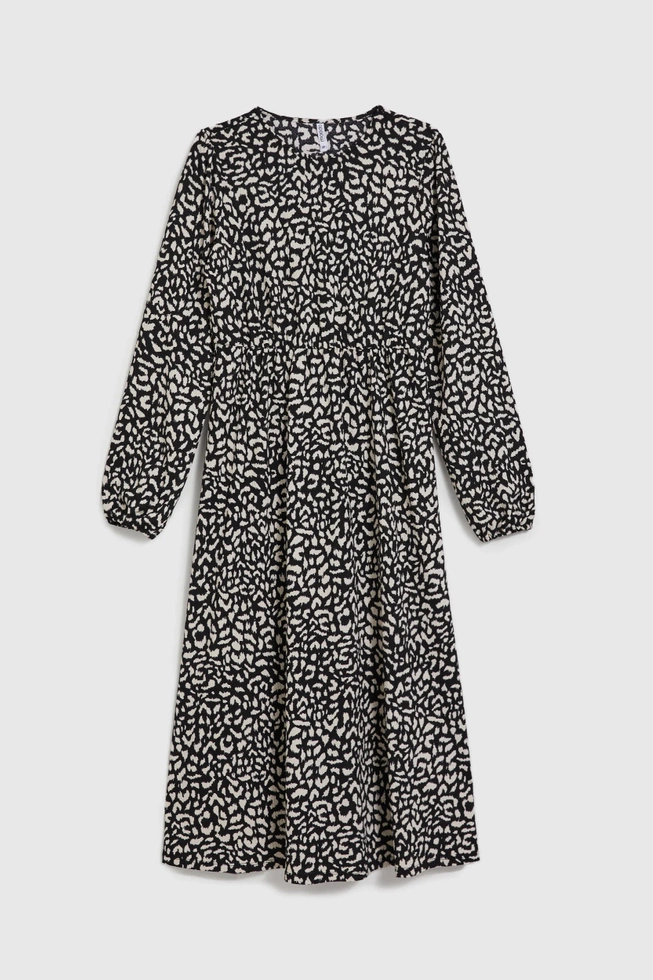 Sukienka midi z rozkloszowanym dołem czarna