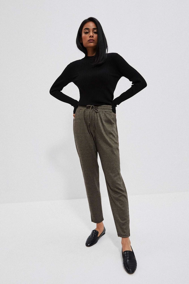 Spodnie z wiązaniem kasztanowe