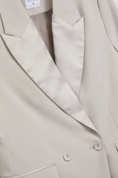 Dwurzędowa gładka marynarka szara