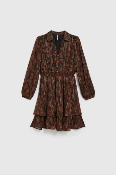 Sukienka w zwierzęcy wzór z rozkloszowanym dołem czarna 