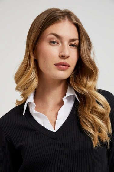 Prążkowana bluzka z kołnierzykiem czarna