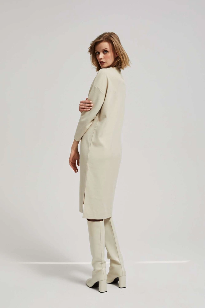 Prosta sukienka z rękawami 3/4