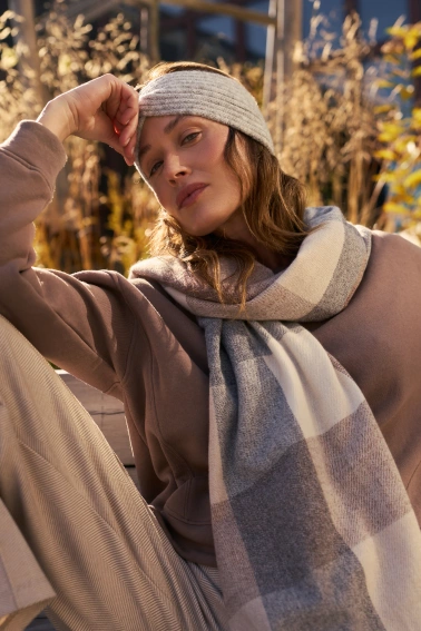 Dzianinowa opaska na głowę szara