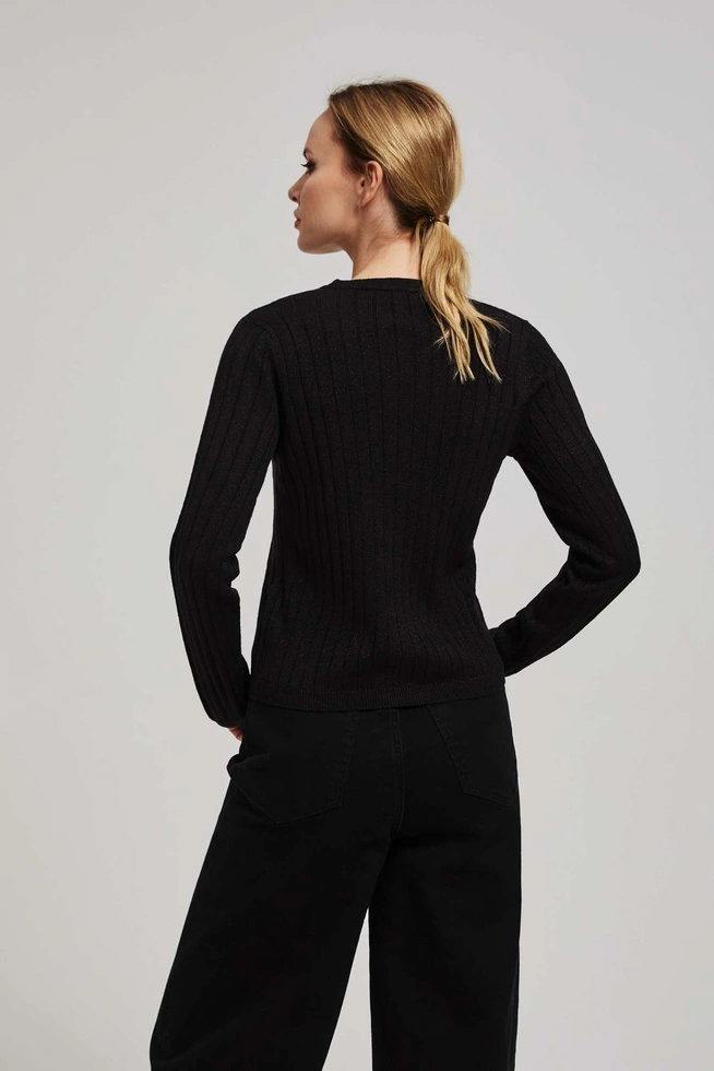 Sweter ozdobiony metaliczną nitką czarny