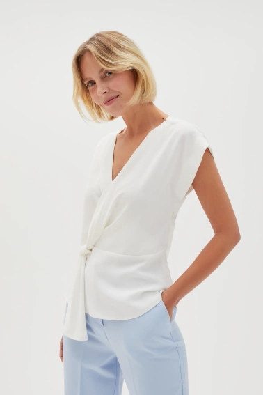 Koszula z wiązaniem biała