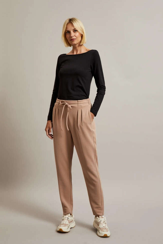 Gładka bluzka z długimi rękawami czarna