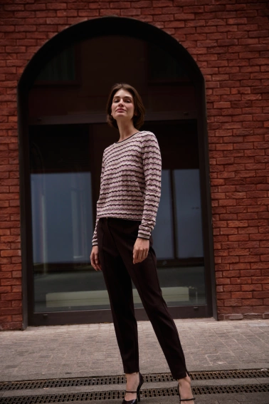 Sweter w paski beżowy